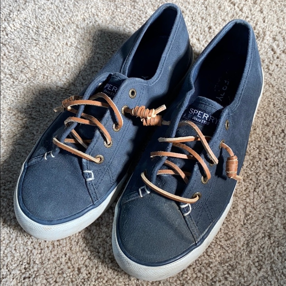 Sperry boat shoe!